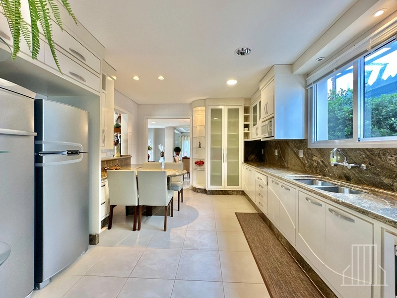 EXCELENTE SOBRADO EM CONDOMÍNIO DE ALTO PADRÃO!: 7ª foto da galeria de imagens do imóvel