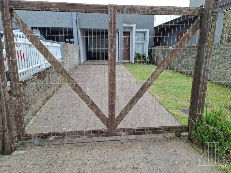 EXCELENTE CASA GEMINADA LOCALIZADA NO BAIRRO GUARANI EM CAPÃO DA CANOA: 4ª foto da galeria de imagens do imóvel