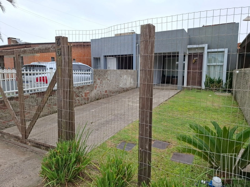 EXCELENTE CASA GEMINADA LOCALIZADA NO BAIRRO GUARANI EM CAPÃO DA CANOA: 3ª foto da galeria de imagens do imóvel