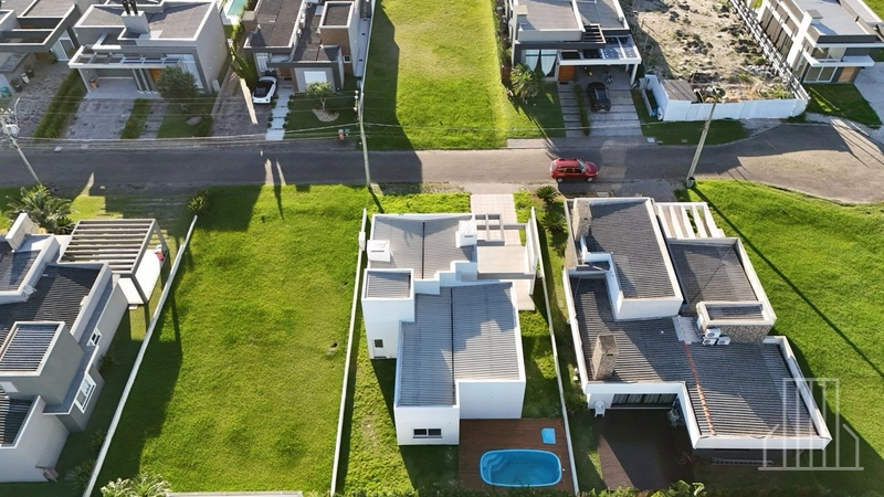 LINDA CASA À VENDA NO CONDOMÍNIO DUBAI EM CAPÃO DA CANOA!: 26ª foto da galeria de imagens do imóvel