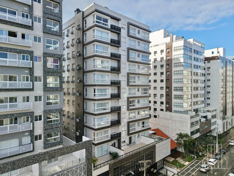 Apartamento Mobiliado à Venda no Coração de Capão da Canoa: 3ª foto da galeria de imagens do imóvel