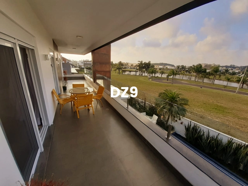 CASA ESTILOSA E ACONCHEGANTE EM CONDOMÍNIO FECHADO À VENDA!: 2ª foto da galeria de imagens do imóvel