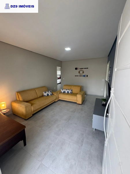 Casa Mobiliada à Venda na Praia Village – 3 Dormitórios e Área Gourmet: 3ª foto da galeria de imagens do imóvel