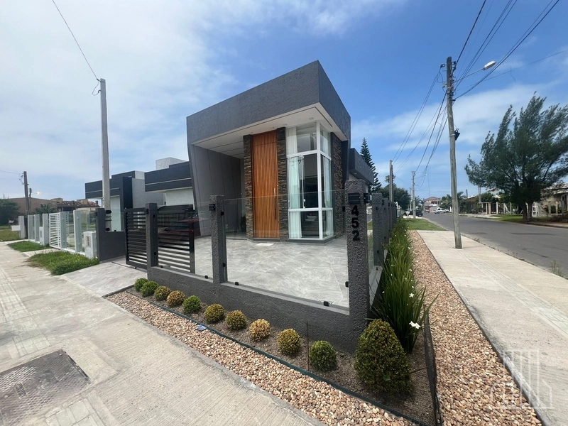 LINDÍSSIMA CASA À VENDA NO BAIRRO GUARANI EM CAPÃO DA CANOA!: 2ª foto da galeria de imagens do imóvel