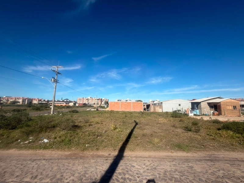 Terreno à Venda em Capão Novo: 4ª foto da galeria de imagens do imóvel