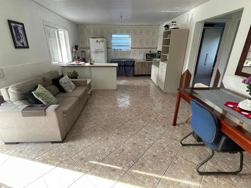 Casa mobiliada com amplo pátio em Capão Novo – Ideal para moradia ou investimento: 6ª foto da galeria de imagens do imóvel