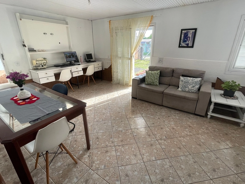 Casa mobiliada com amplo pátio em Capão Novo – Ideal para moradia ou investimento: 5ª foto da galeria de imagens do imóvel