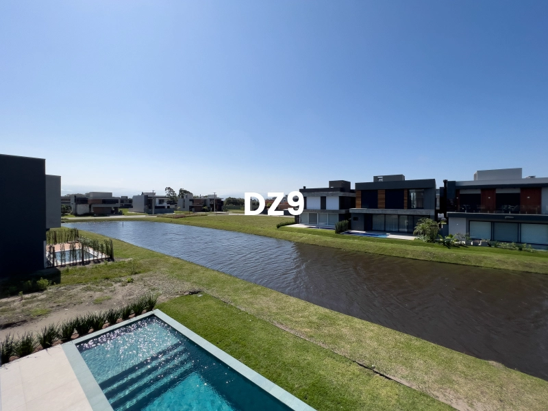 CASA COM 4 SUITES EM CONDOMINIO FECHADO!: 2ª foto da galeria de imagens do imóvel