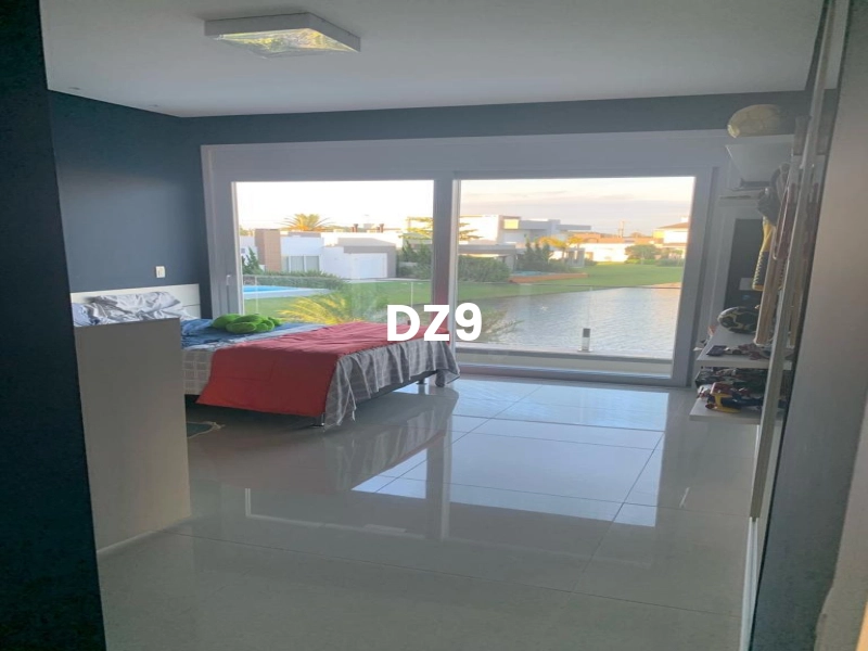 CASA COM 5 DORM EM CONDOMINIO FECHADO: 2ª foto da galeria de imagens do imóvel