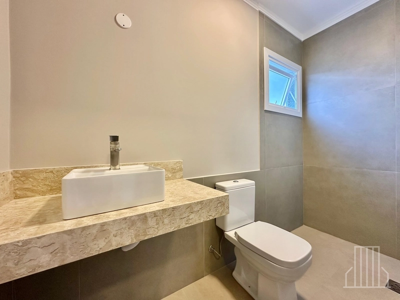 LINDÍSSIMA CASA À VENDA NO BAIRRO ZONA NOVA EM CAPÃO DA CANOA: 18ª foto da galeria de imagens do imóvel