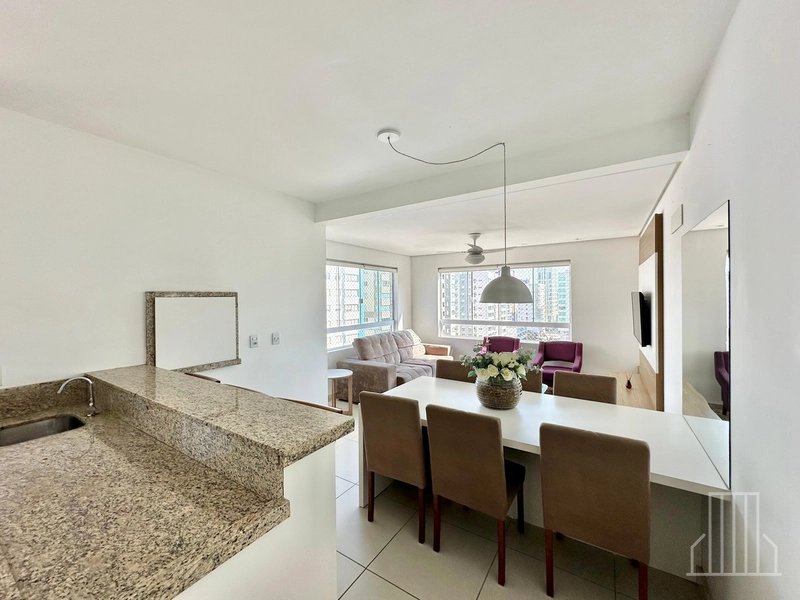 ELEGANTE APARTAMENTO EM BAIRRO TRANQUILO!: 3ª foto da galeria de imagens do imóvel