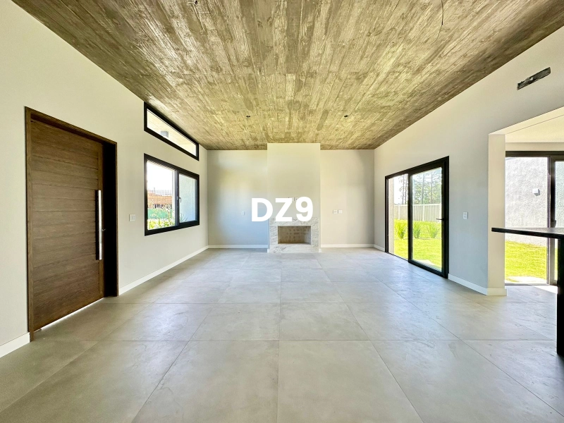 CASA COM 4 SUITES: 10ª foto da galeria de imagens do imóvel