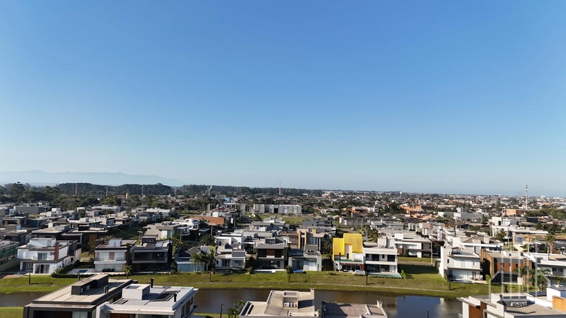 EXCLUSIVA CASA MODERNA À VENDA EM CONDOMÍNIO FECHADO!: 6ª foto da galeria de imagens do imóvel