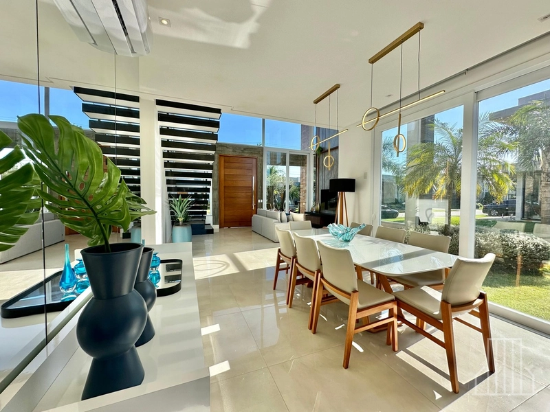 EXCLUSIVA CASA MODERNA À VENDA EM CONDOMÍNIO FECHADO!: 11ª foto da galeria de imagens do imóvel