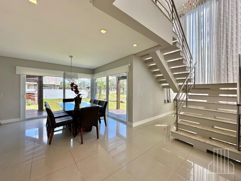 SOBRADO DESLUMBRANTE DE ESQUINA!: 6ª foto da galeria de imagens do imóvel