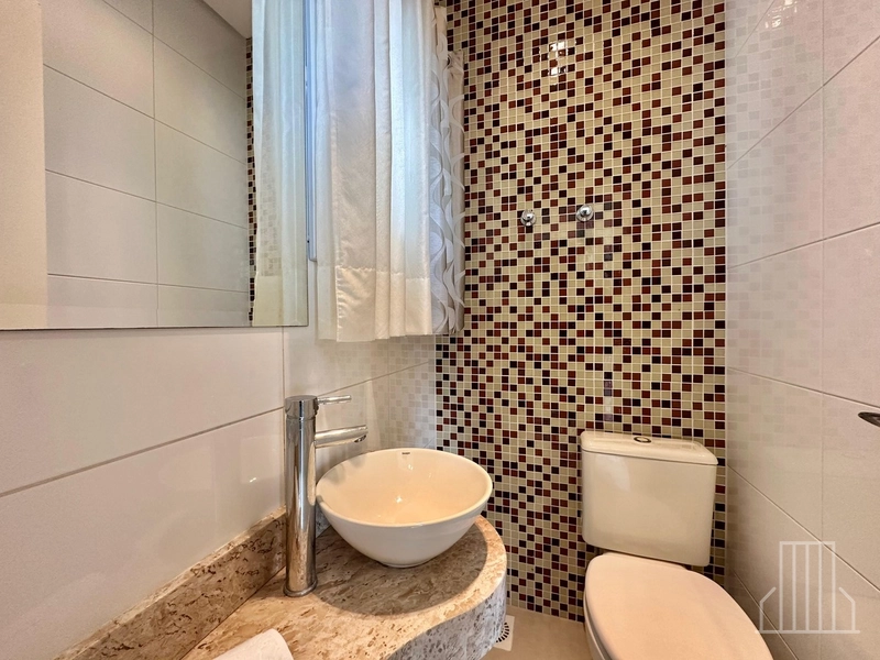 SOBRADO DESLUMBRANTE DE ESQUINA!: 13ª foto da galeria de imagens do imóvel