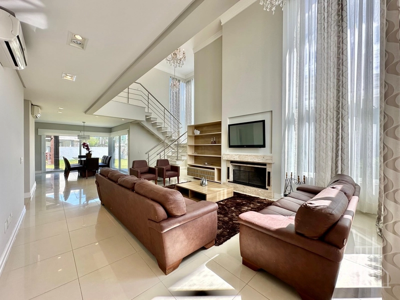 SOBRADO DESLUMBRANTE DE ESQUINA!: 3ª foto da galeria de imagens do imóvel