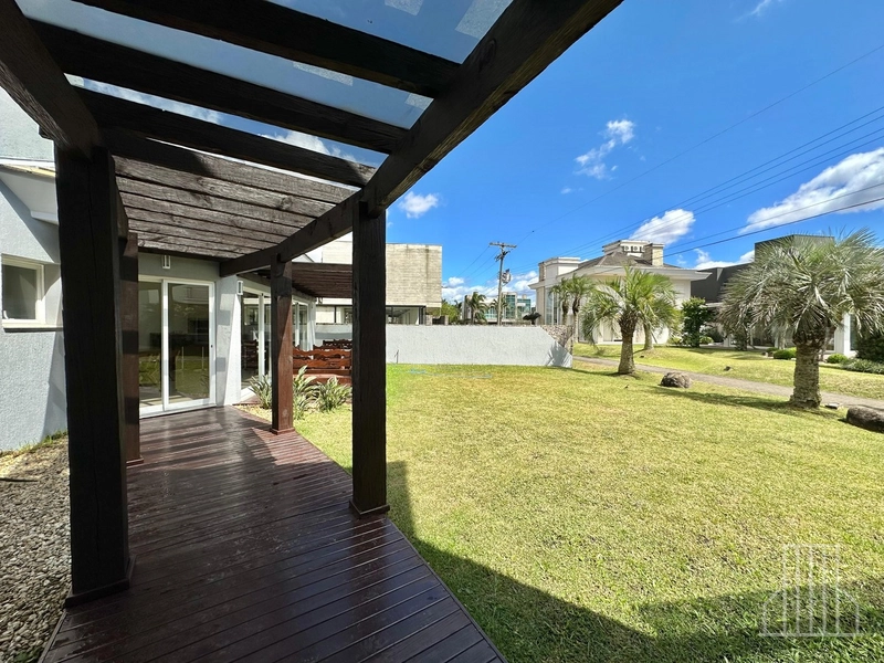 SOBRADO DESLUMBRANTE DE ESQUINA!: 2ª foto da galeria de imagens do imóvel