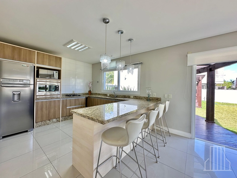 SOBRADO DESLUMBRANTE DE ESQUINA!: 8ª foto da galeria de imagens do imóvel