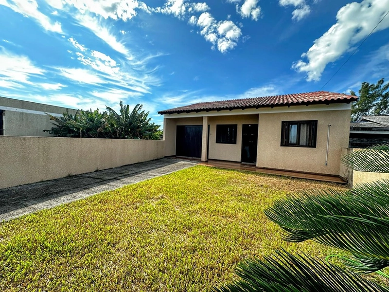 CASA A VENDA EM CAPÃO NOVO: 3ª foto da galeria de imagens do imóvel
