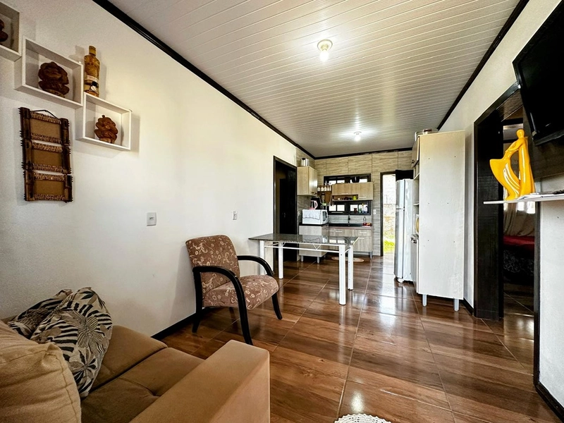 CASA A VENDA EM CAPÃO NOVO: 8ª foto da galeria de imagens do imóvel