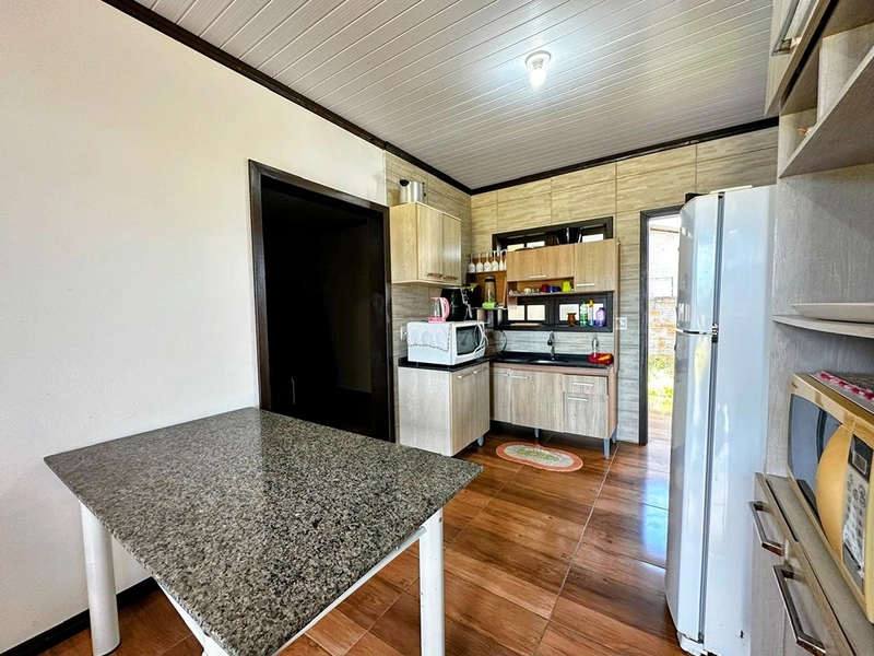 CASA A VENDA EM CAPÃO NOVO: 6ª foto da galeria de imagens do imóvel
