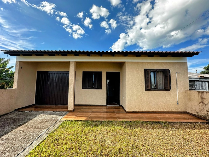 CASA A VENDA EM CAPÃO NOVO: 2ª foto da galeria de imagens do imóvel