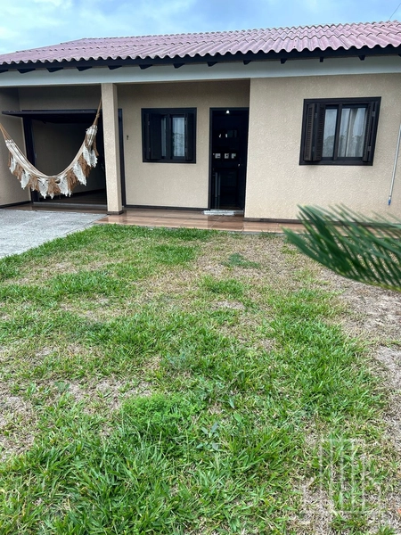 CASA A VENDA EM CAPÃO NOVO: 1ª foto da galeria de imagens do imóvel