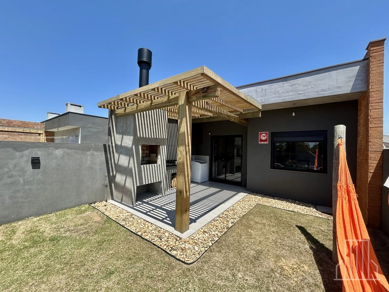 LINDA CASA GEMINADA LOCALIZADA NO BAIRRO CAPÃO NOVO EM CAPÃO DA CANOA!: 7ª foto da galeria de imagens do imóvel