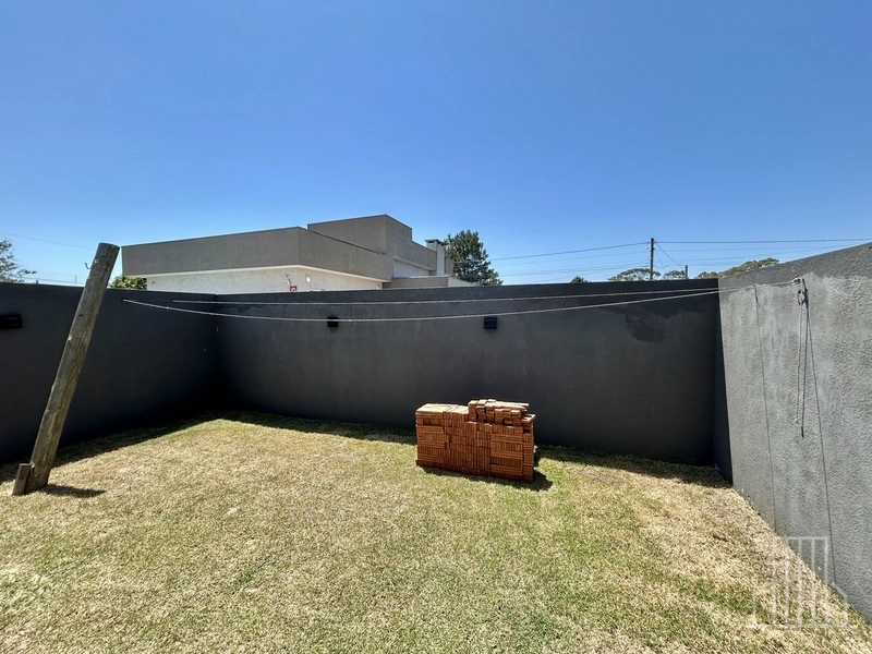 LINDA CASA GEMINADA LOCALIZADA NO BAIRRO CAPÃO NOVO EM CAPÃO DA CANOA!: 13ª foto da galeria de imagens do imóvel