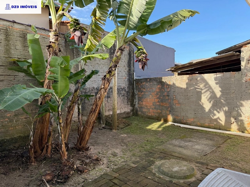 DESLUMBRANTE SOBRADO A UMA QUADRA DO MAR EM CAPÃO DA CANOA: 16ª foto da galeria de imagens do imóvel