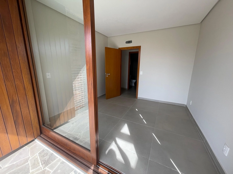 Sobrado Ideal para Famílias: Conforto, Privacidade e Design Funcional: 4ª foto da galeria de imagens do imóvel