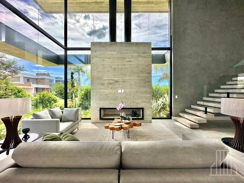 MARAVILHOSA CASA À VENDA EM CONDOMÍNIO FECHADO - ATLÂNTIDA, XANGRILÁ: 3ª foto da galeria de imagens do imóvel