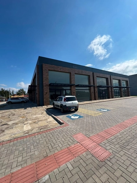 Amplo Espaço Comercial com Mezanino e Pé-Direito Duplo: 3ª foto da galeria de imagens do imóvel