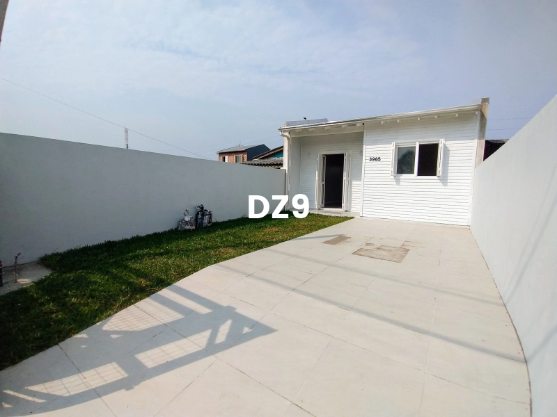 EXCELENTE CASA A VENDA EM CAPÃO NOVO!: 2ª foto da galeria de imagens do imóvel