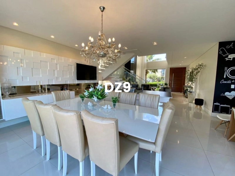 CASA COM 4 DORMITÓRIOS EM CONDOMINIO: 2ª foto da galeria de imagens do imóvel