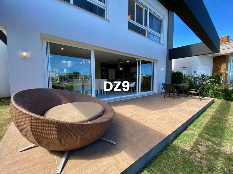 CASA COM 4 DORMITÓRIOS EM CONDOMINIO: 6ª foto da galeria de imagens do imóvel