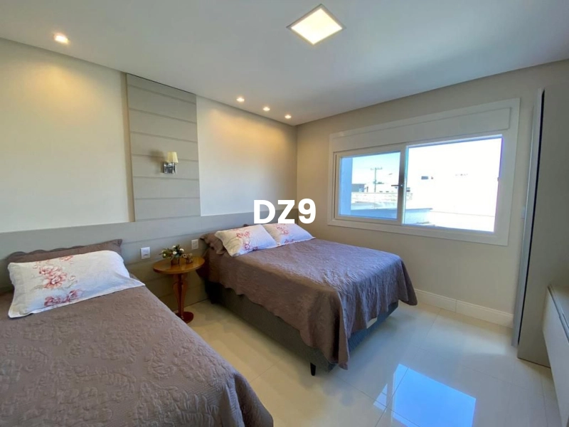 CASA COM 4 DORMITÓRIOS EM CONDOMINIO: 12ª foto da galeria de imagens do imóvel