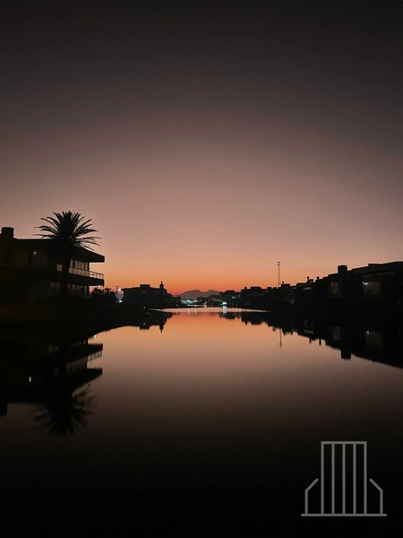 MARAVILHOSA CASA EM CONSTRUÇÃO NO CONDOMÍNIO RIVIERA EM XANGRI-LÁ: 8ª foto da galeria de imagens do imóvel