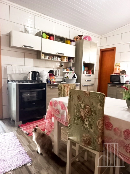 Prédio Comercial com Residência à Venda em Capão Novo: 12ª foto da galeria de imagens do imóvel