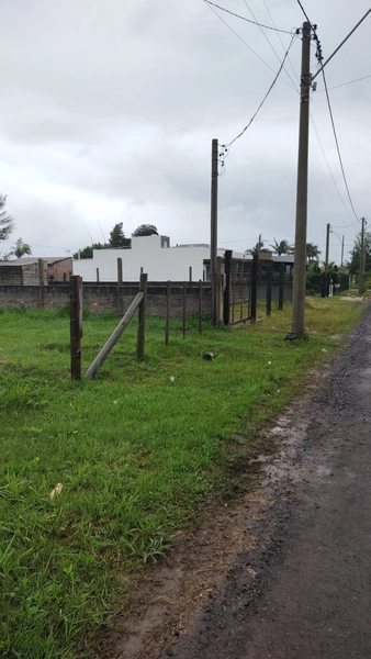 EXCELENTE TERRENO ATERRADO EM XANGRI-LÁ, AO LADO DA PRAIA ARPOADOR!: 1ª foto da galeria de imagens do imóvel