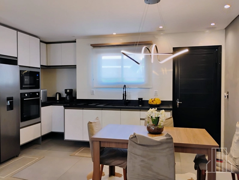 CASA MODERNA A VENDA EM CAPÃO NOVO!: 3ª foto da galeria de imagens do imóvel