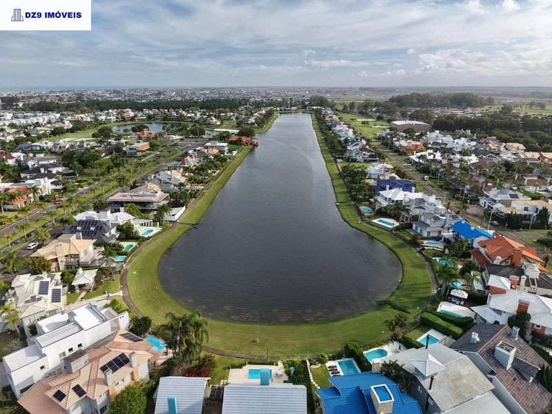 CASA NO CONDOMÍNIO ATLÂNTIDA LAGOS PARK  -  COM 4 SUITES: 3ª foto da galeria de imagens do imóvel