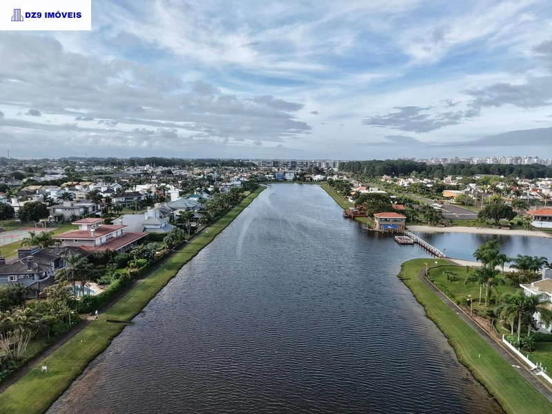 CASA NO CONDOMÍNIO ATLÂNTIDA LAGOS PARK  -  COM 4 SUITES: 4ª foto da galeria de imagens do imóvel