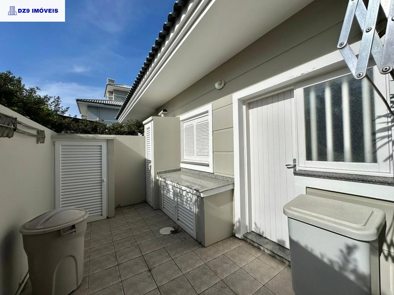 CASA NO CONDOMÍNIO ATLÂNTIDA LAGOS PARK  -  COM 4 SUITES: 33ª foto da galeria de imagens do imóvel