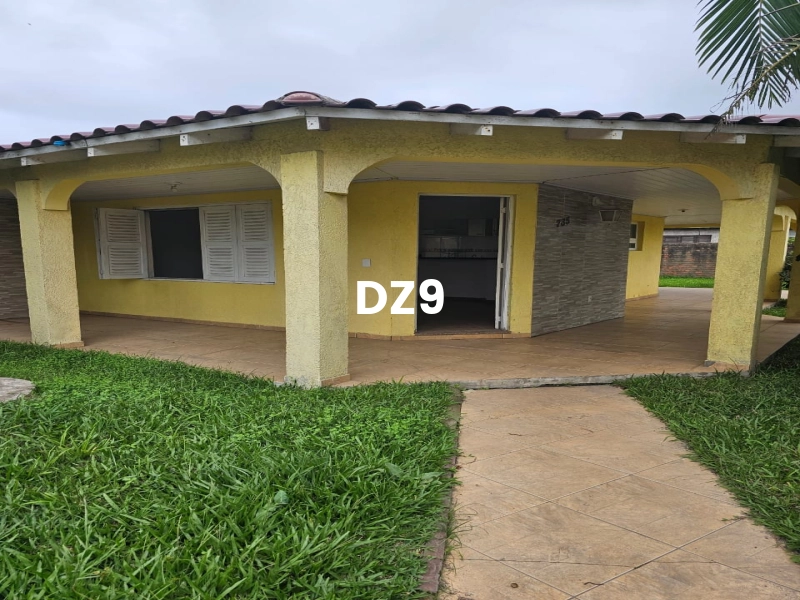 EXCELENTE CASA PERTO DO MAR NO JARDIM BEIRA MAR!: 1ª foto da galeria de imagens do imóvel