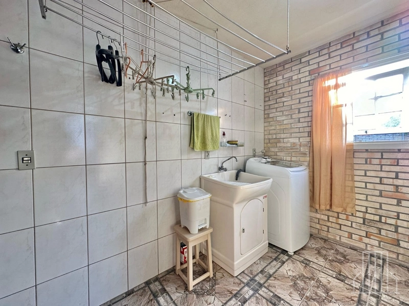 Oportunidade Única: Amplo Imóvel a Passos do Mar em Capão Novo!: 34ª foto da galeria de imagens do imóvel