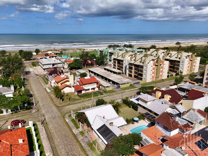 Oportunidade Única: Amplo Imóvel a Passos do Mar em Capão Novo!: 12ª foto da galeria de imagens do imóvel