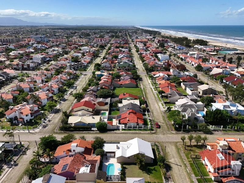 Oportunidade Única: Amplo Imóvel a Passos do Mar em Capão Novo!: 14ª foto da galeria de imagens do imóvel