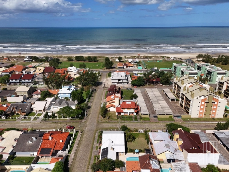 Oportunidade Única: Amplo Imóvel a Passos do Mar em Capão Novo!: 13ª foto da galeria de imagens do imóvel